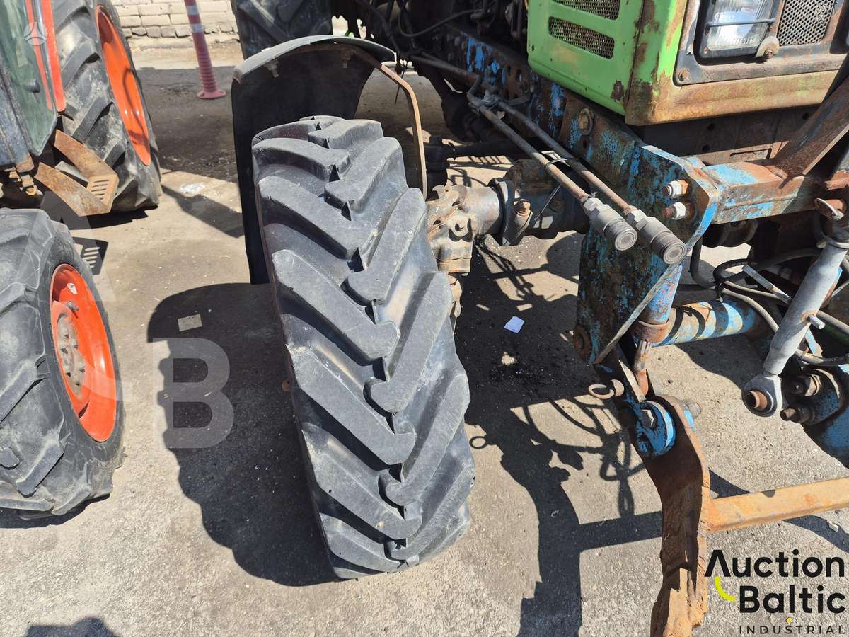 MTZ Belarus-820, tractors