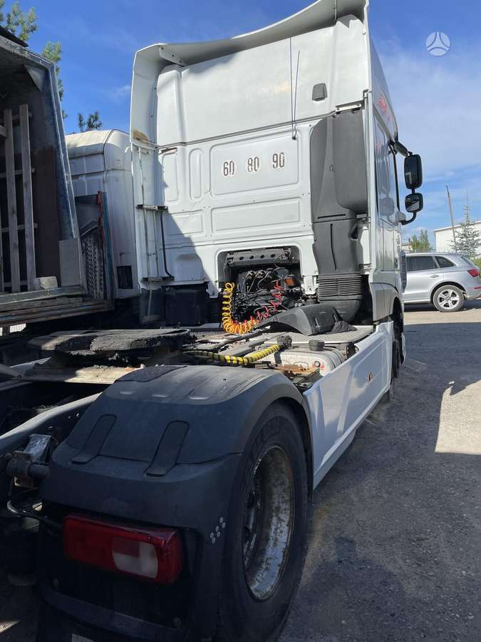 DAF 106 XF 510, vilkikai