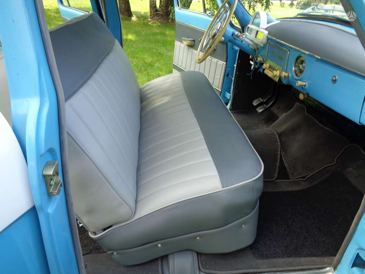 GAZ 21, 2.5 l., Седан