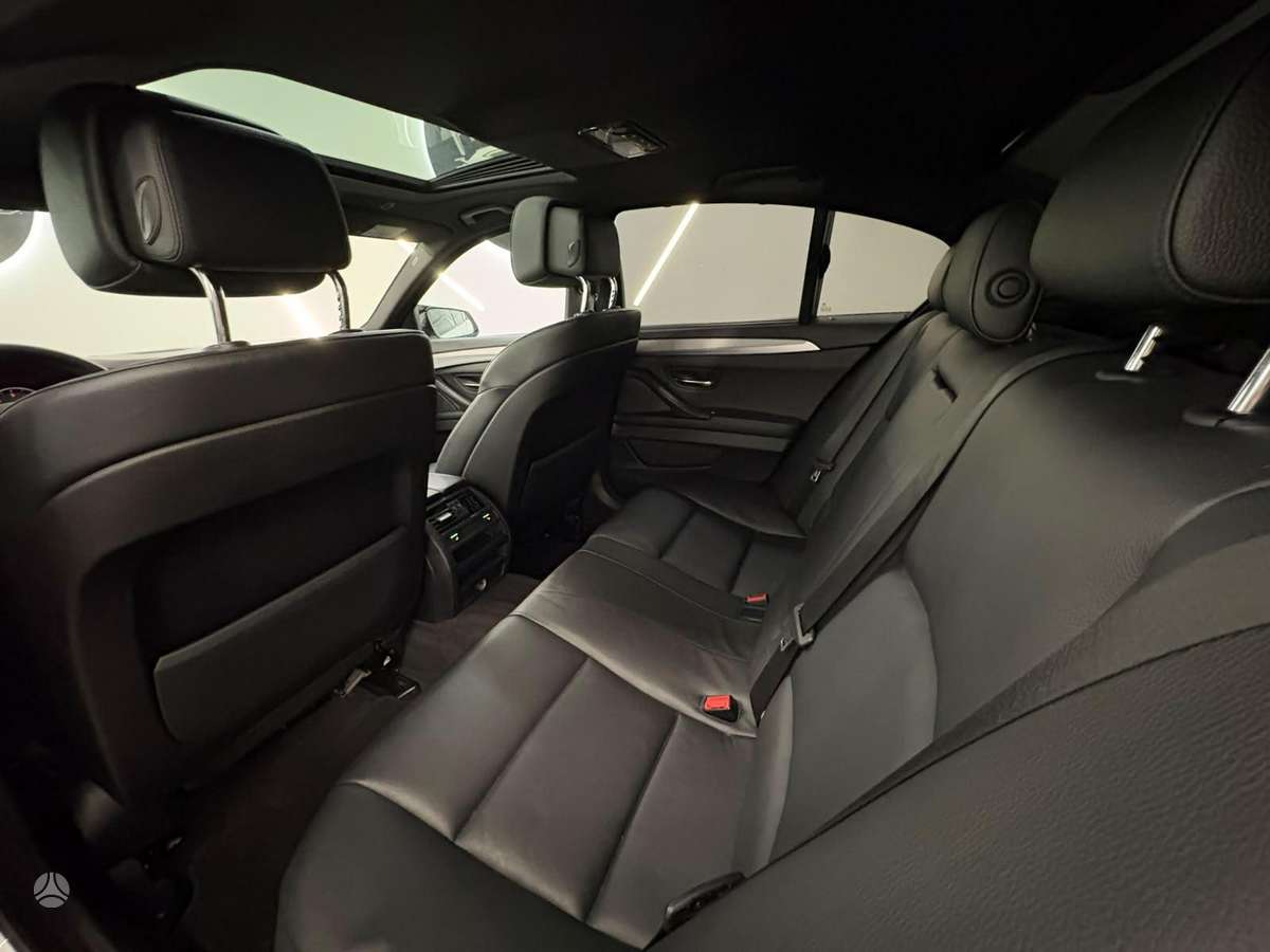 BMW 520, 2.0 l., Седан