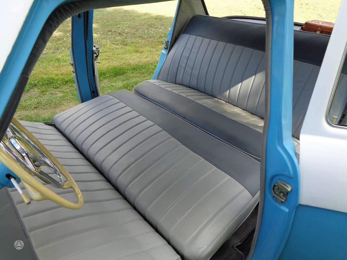 GAZ 21, 2.5 l., Седан