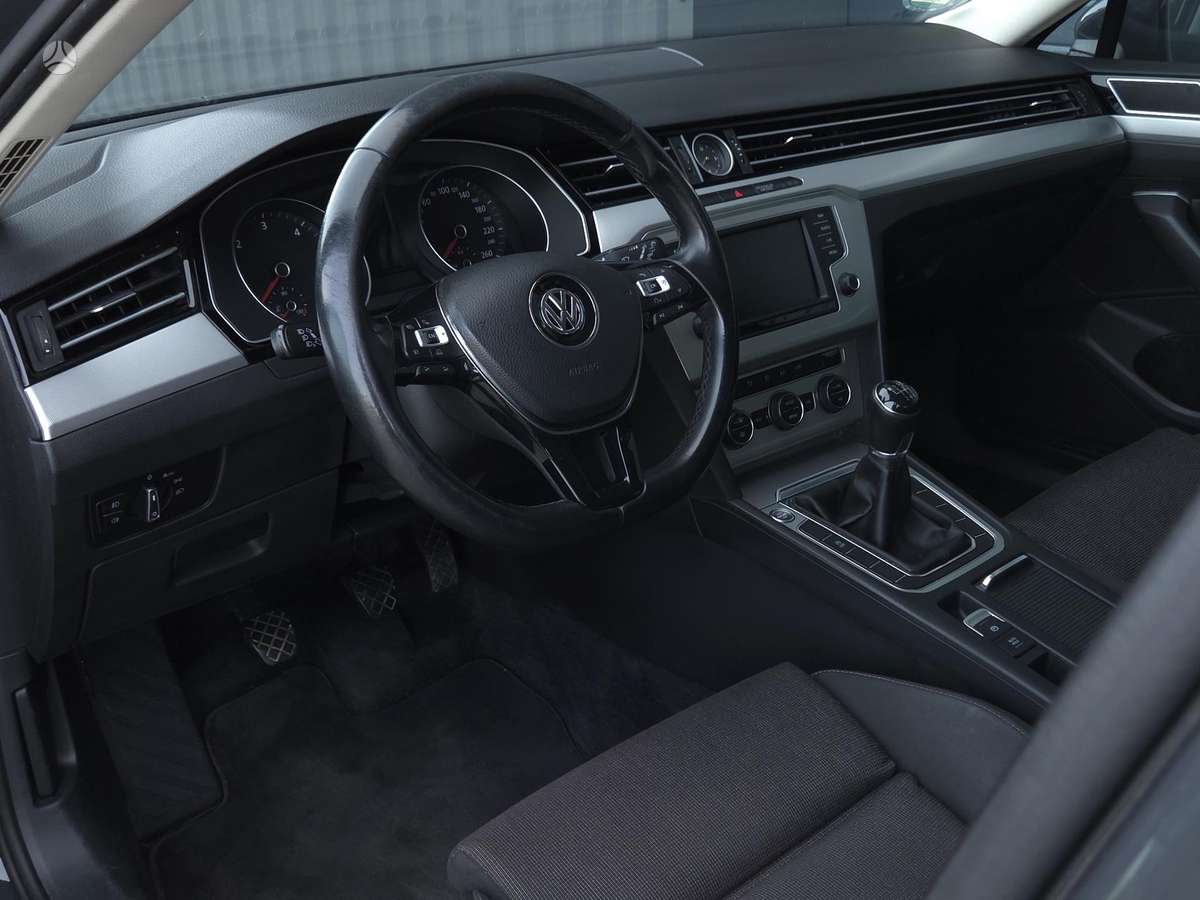 Volkswagen Passat, 1.6 l., Универсал