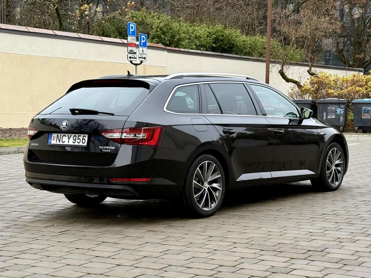 Skoda Superb, 2.0 l., wagon
