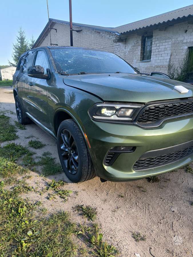 Dodge Durango 59000 myliu panelės baro nėra