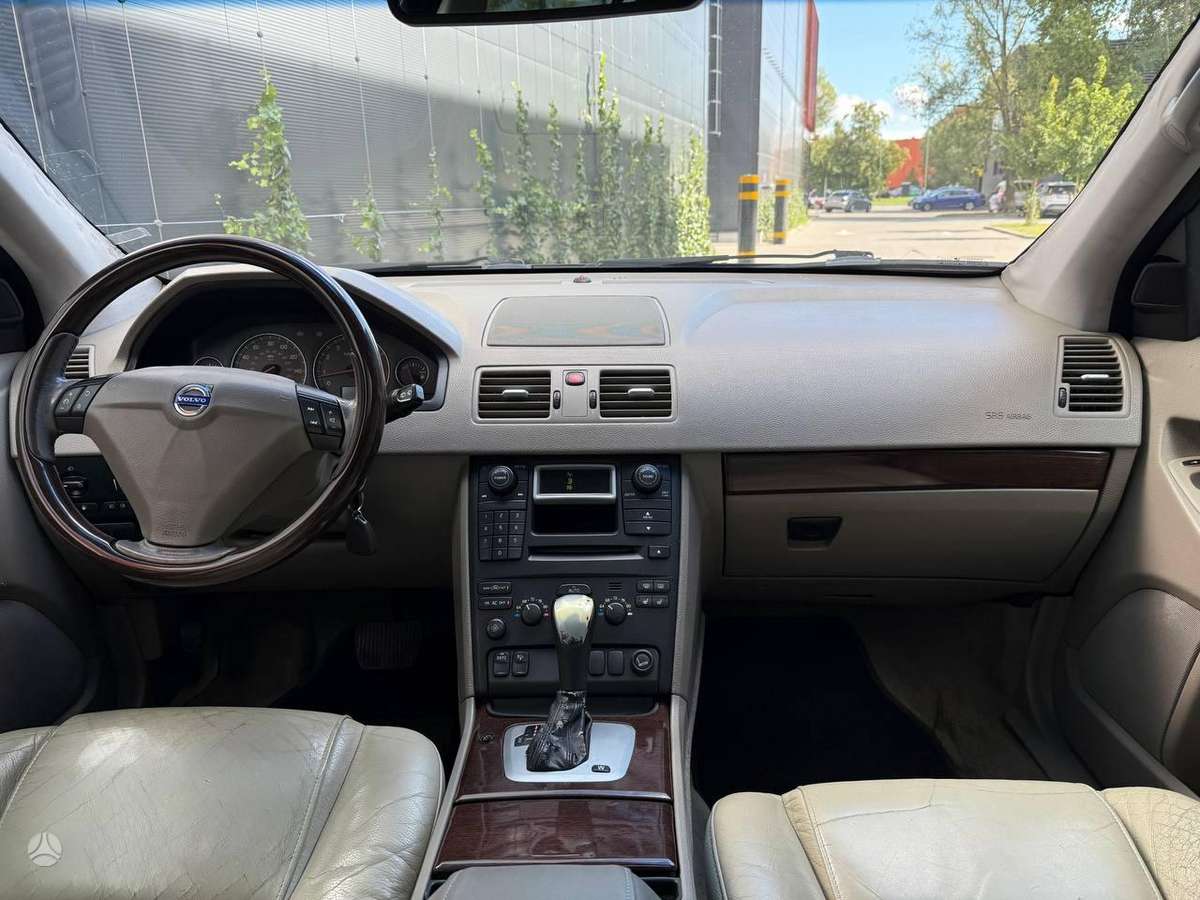 Volvo XC90 - 5