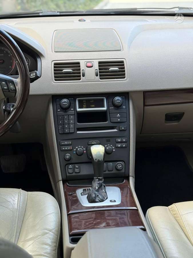 Volvo XC90 - 7