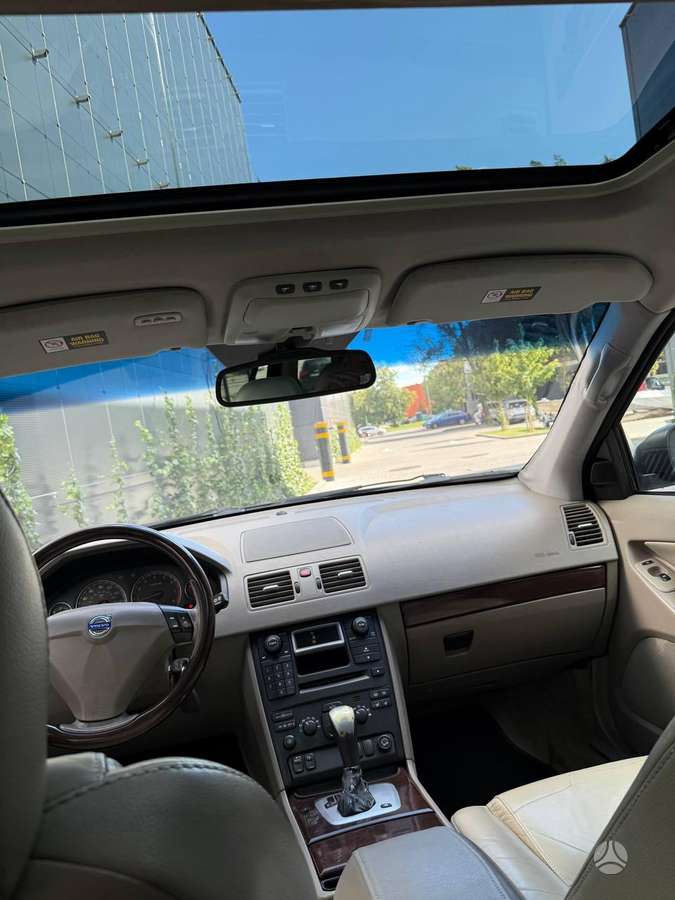 Volvo XC90 - 9
