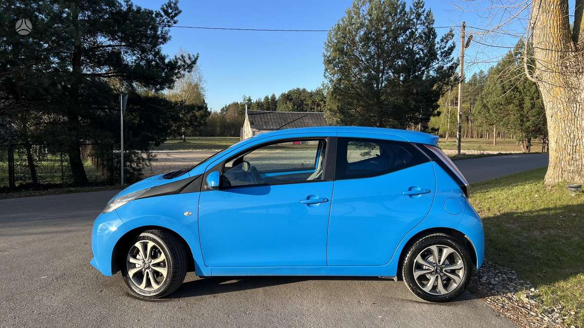 Toyota Aygo, 1.0 l., hatchback