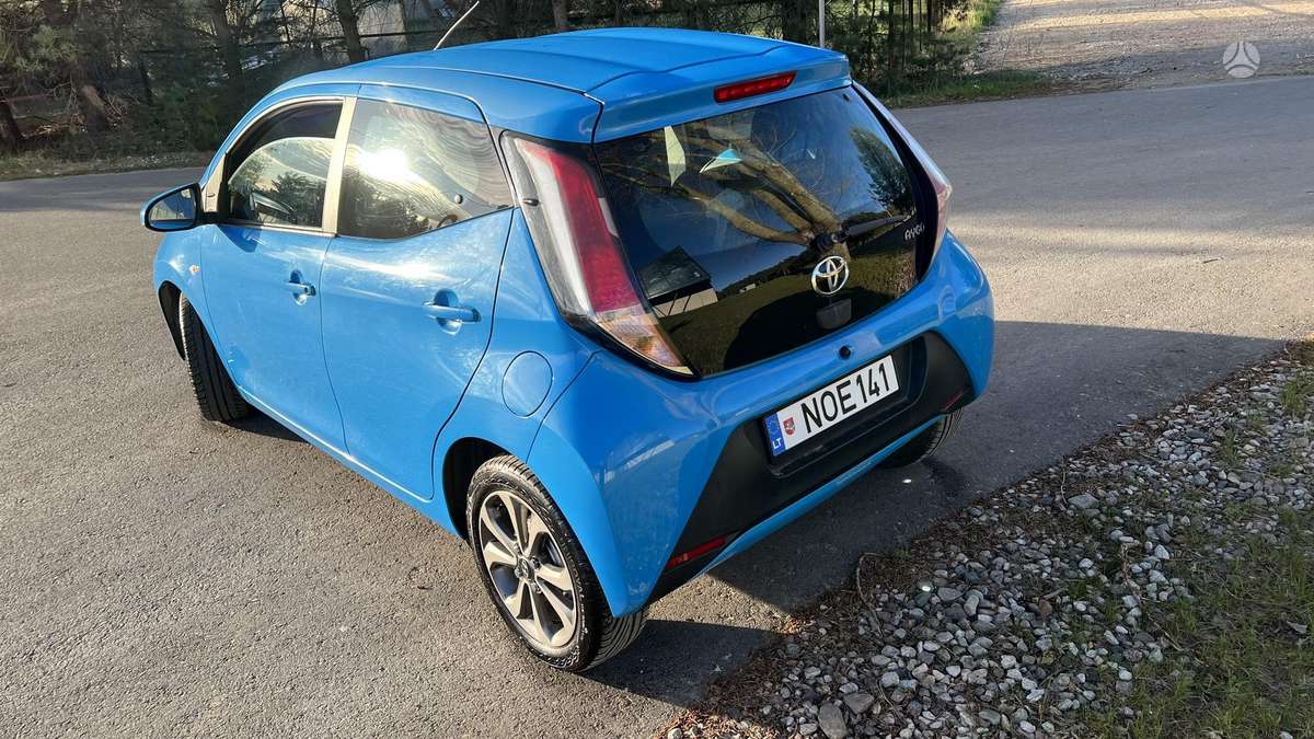Toyota Aygo, 1.0 l., hatchback
