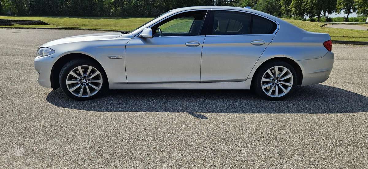BMW 520, 2.0 l., sedanas