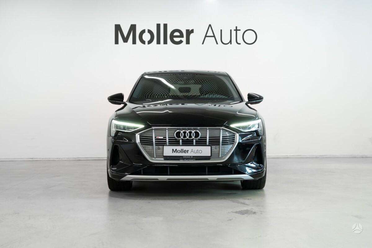 Audi e-tron, Внедорожник / Кроссовер
