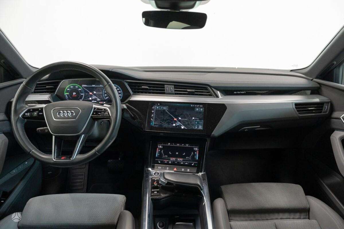 Audi e-tron, Внедорожник / Кроссовер