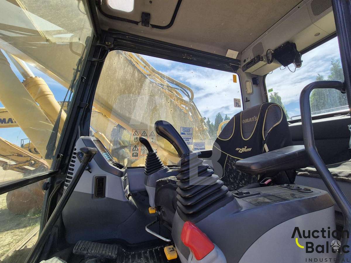 Komatsu PC340LC-7, ekskavatori