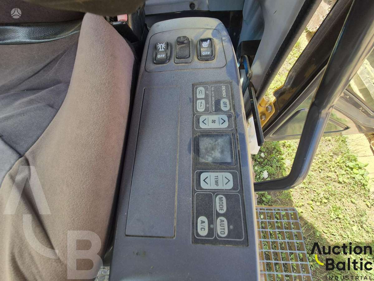Komatsu PC340LC-7, экскаваторы