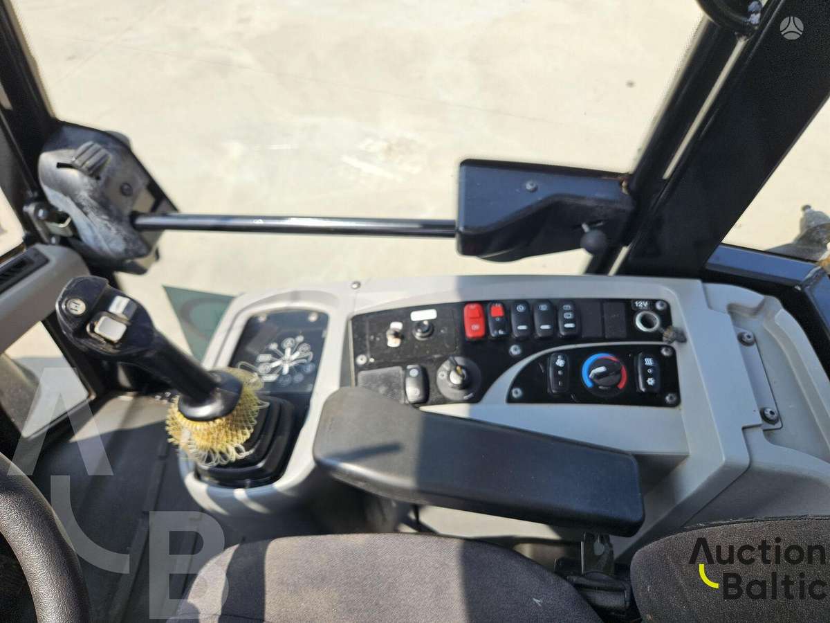 Caterpillar 906 M, frontal loader