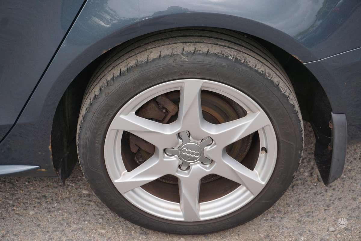 Audi A4, 1.8 l., Универсал