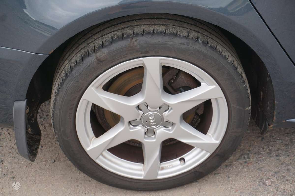 Audi A4, 1.8 l., Универсал