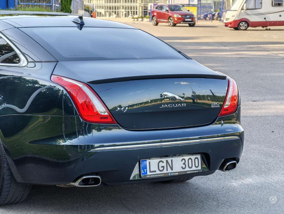 Jaguar XJ, 3.0 l., Седан