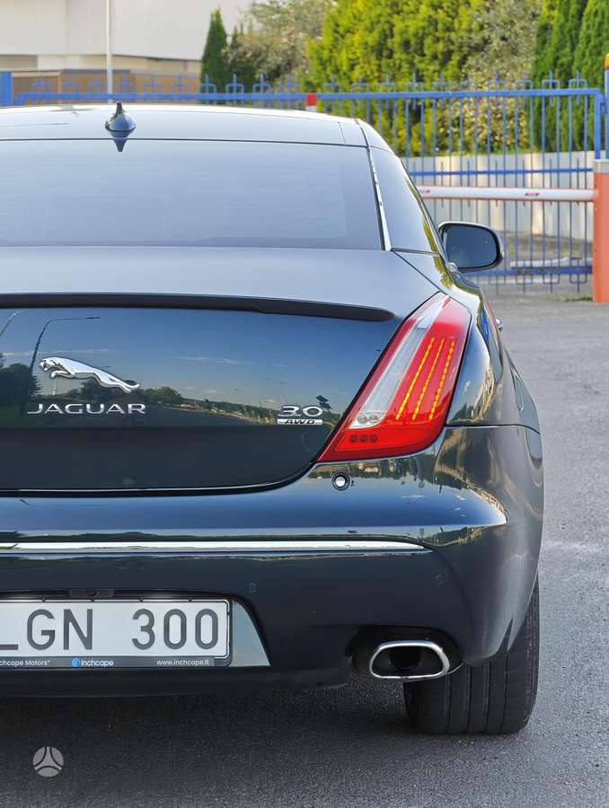 Jaguar XJ, 3.0 l., Седан