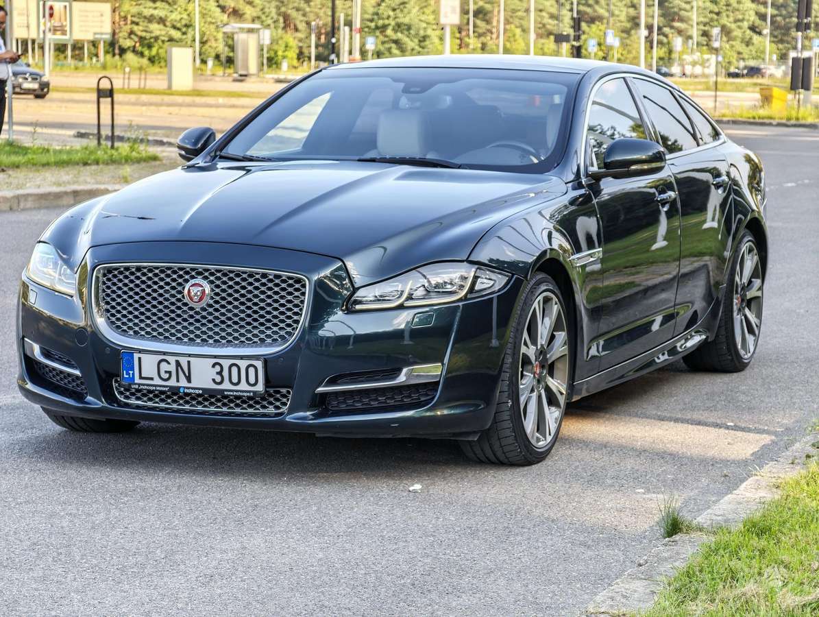 Jaguar XJ, 3.0 l., Седан