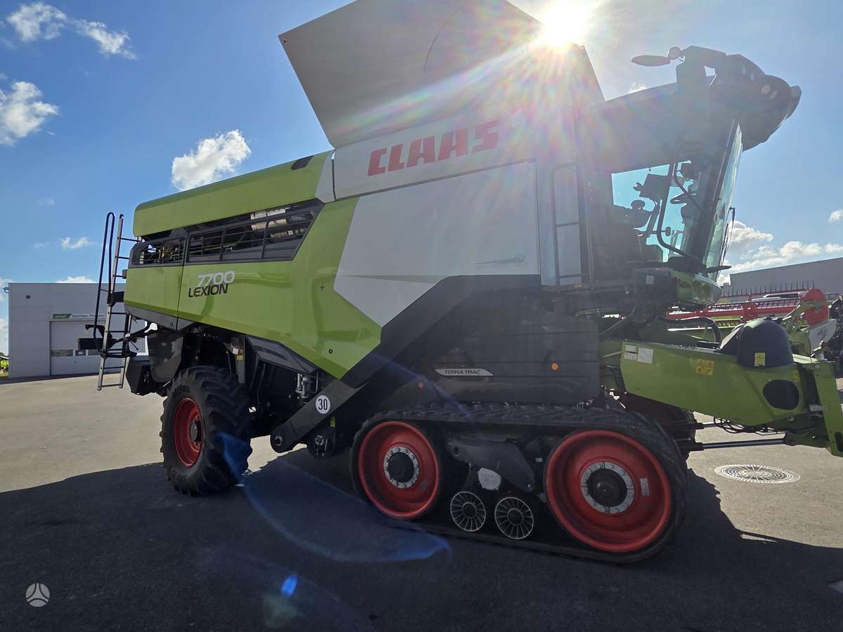 Claas Lexion 7700 TT, kombainai
