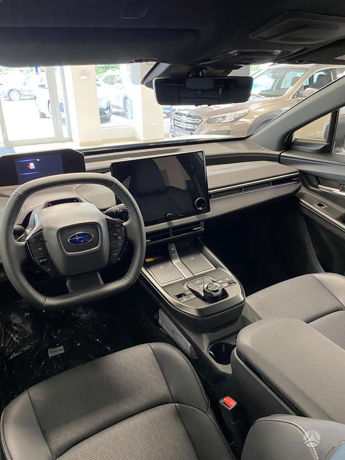 Subaru E-Outback, 74 kWh, off-road / crossover