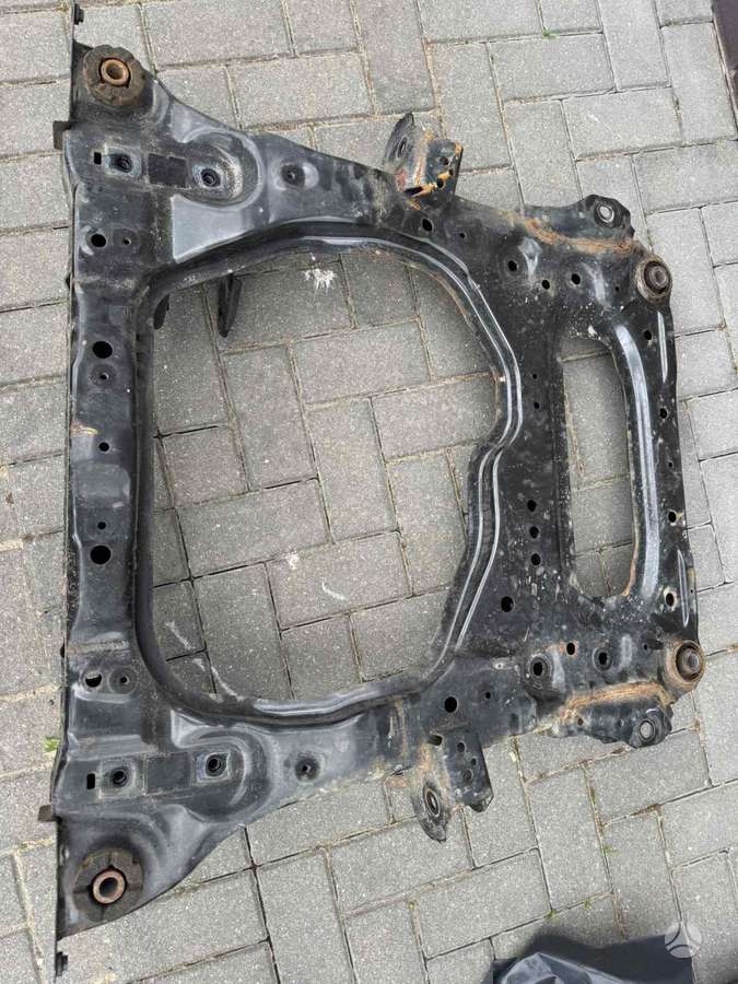 Renault Megane E-Tech kėbulo dalys