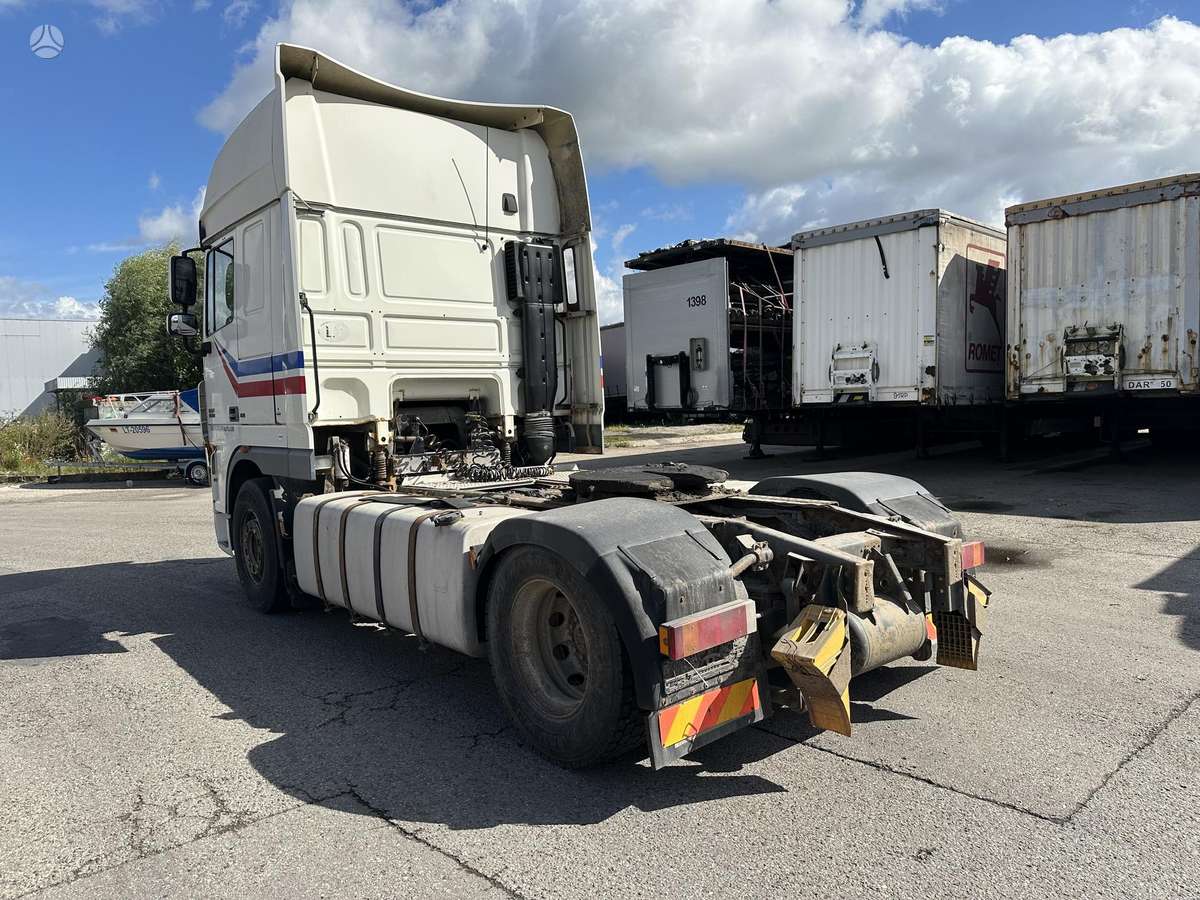 DAF XF 105 460, double sleeper