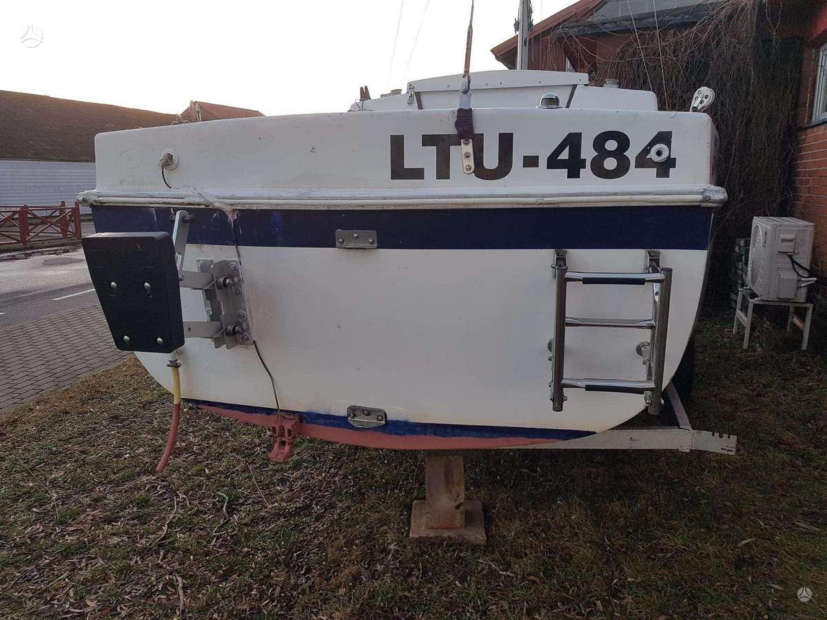 JAV AQUARIUS 21, dinghies