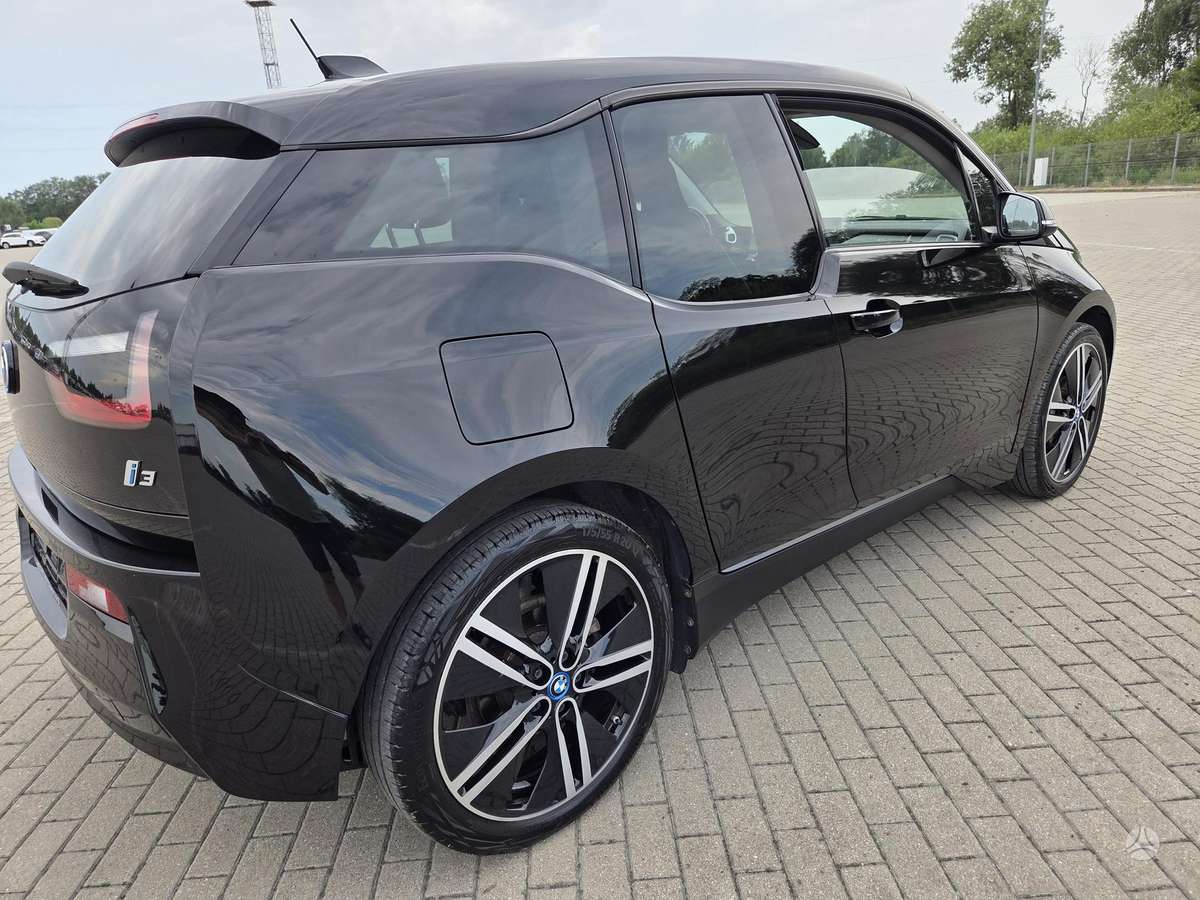 BMW i3, Хэтчбек