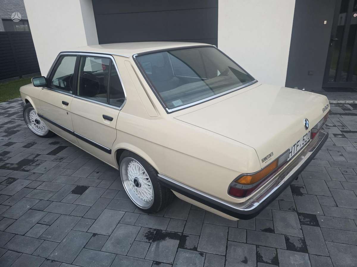 BMW 520, 2.0 l., Седан