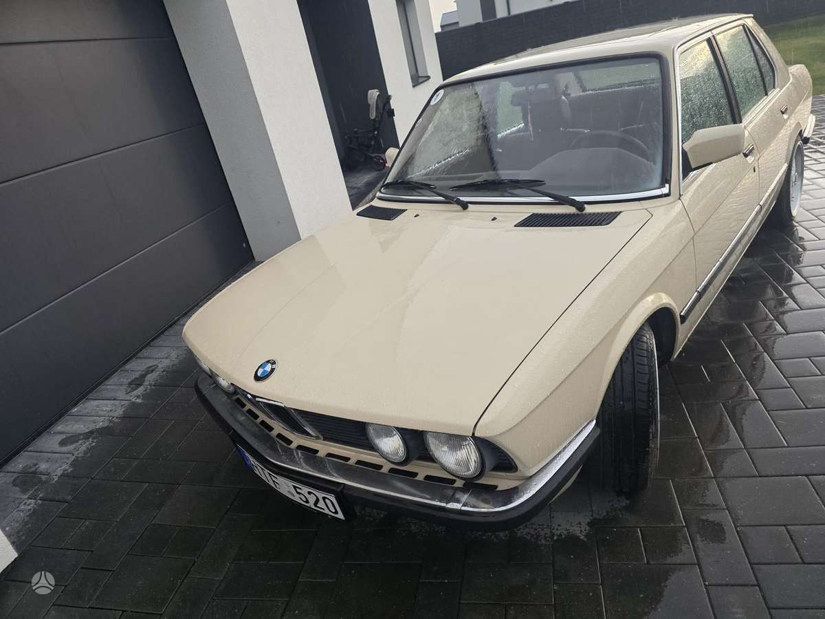 BMW 520, 2.0 l., Седан