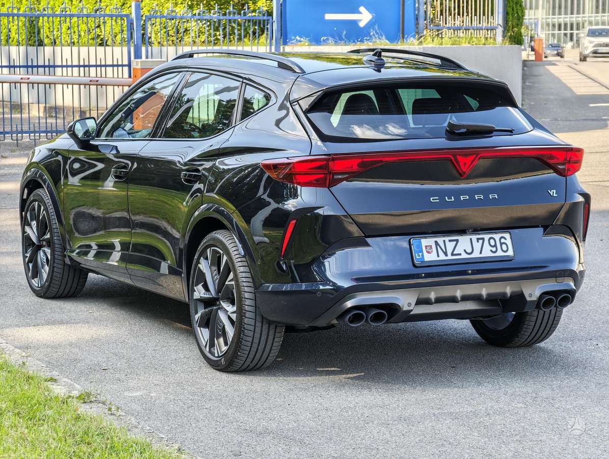 Cupra Formentor, 2.0 l., off-road / crossover