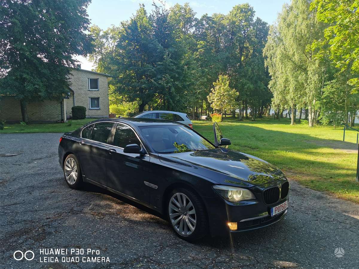 BMW 740, 3.0 l., Седан
