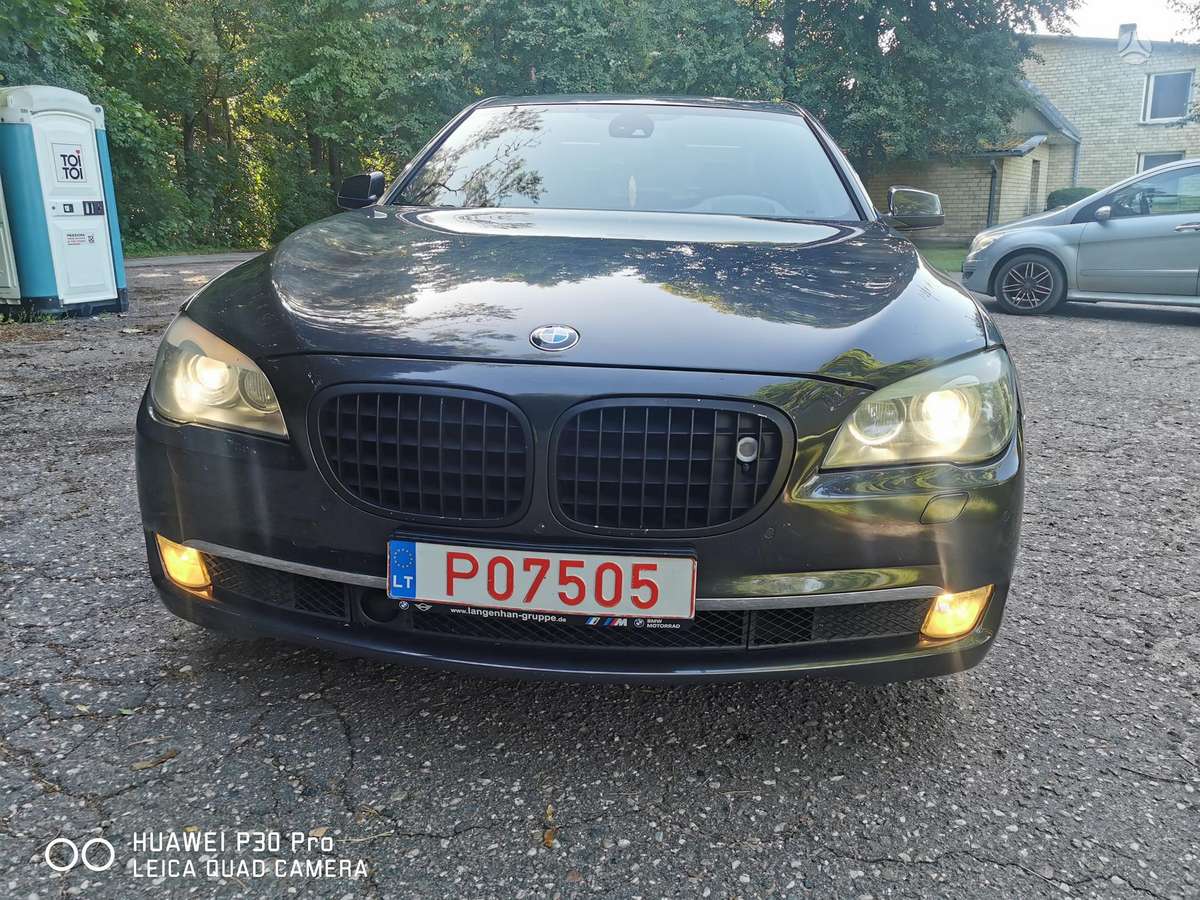 BMW 740, 3.0 l., Седан