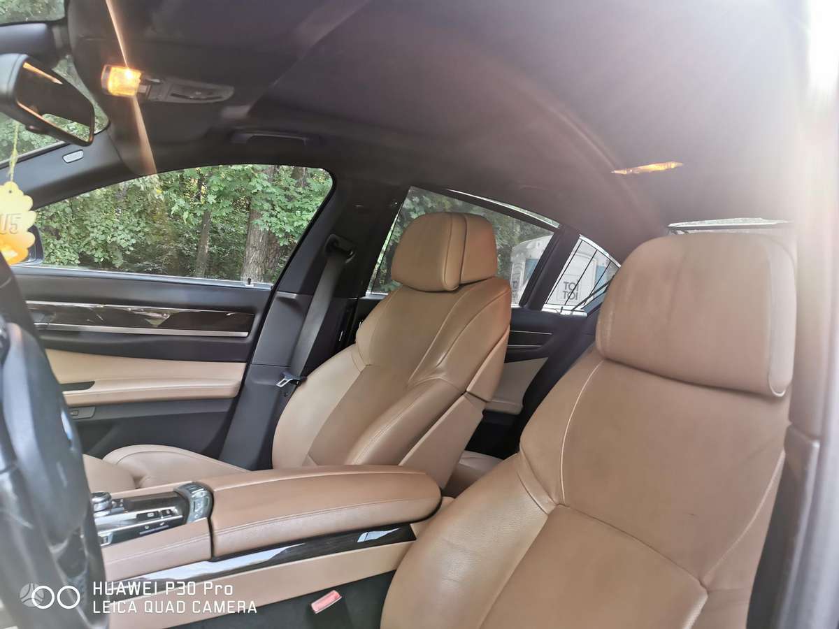 BMW 740, 3.0 l., Седан