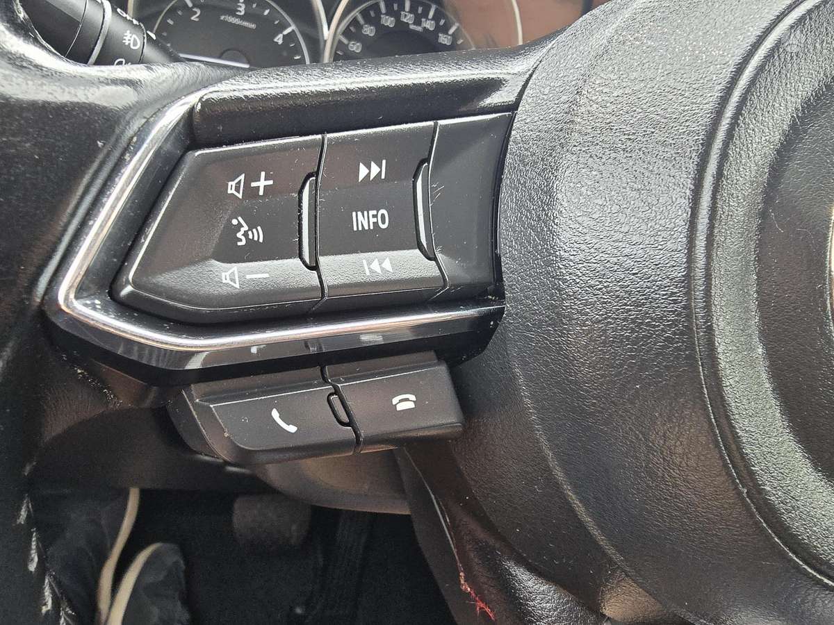 Mazda CX-5, 2.2 l., off-road / crossover