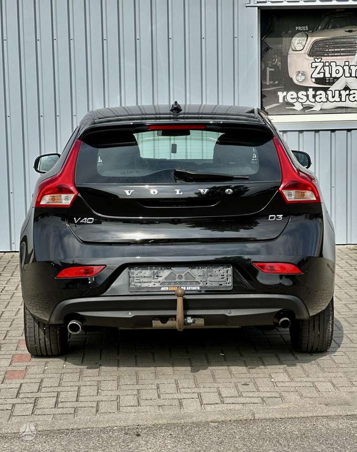 Volvo V40, 2.0 l., hatchback