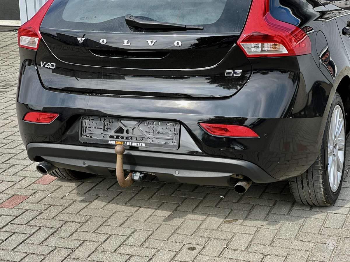 Volvo V40, 2.0 l., hatchback
