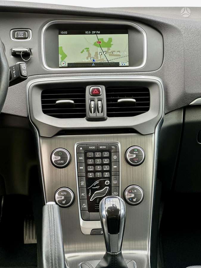Volvo V40, 2.0 l., hatchback