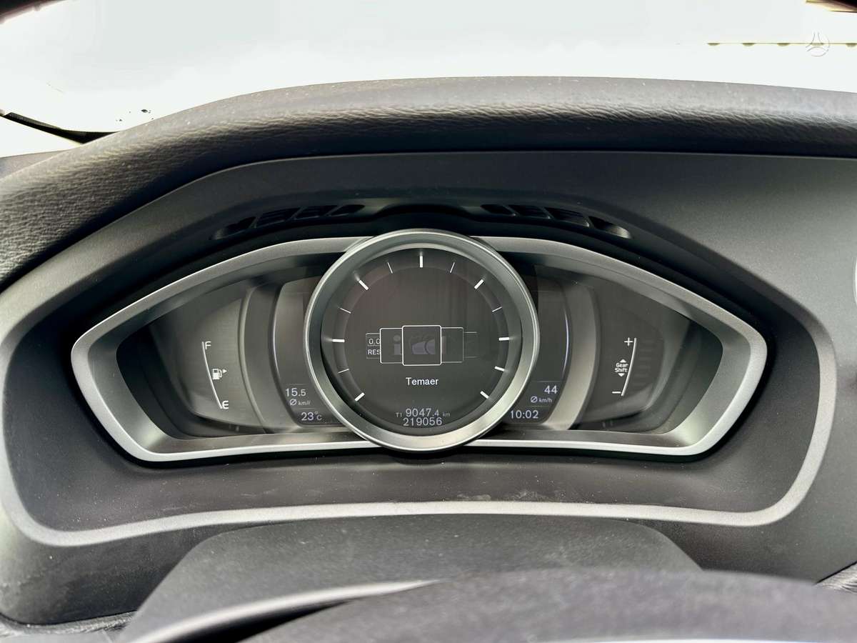 Volvo V40, 2.0 l., hatchback