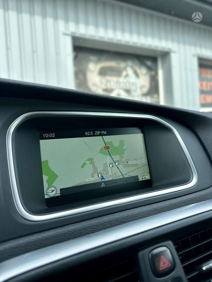 Volvo V40, 2.0 l., hatchback