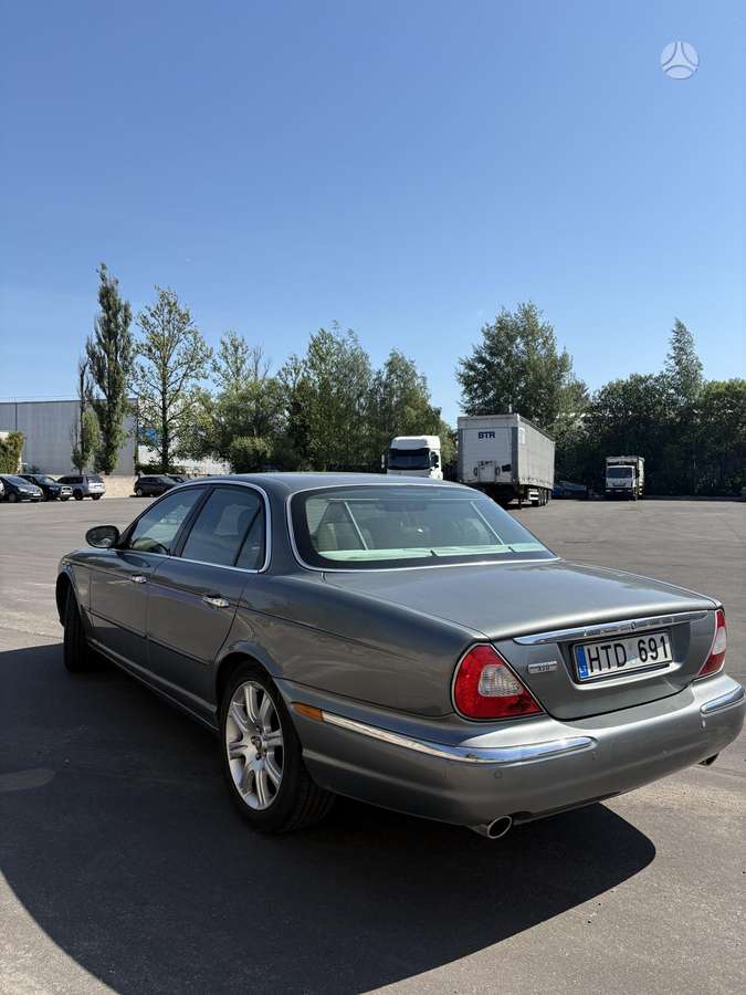 Jaguar XJ, 4.2 l., Седан