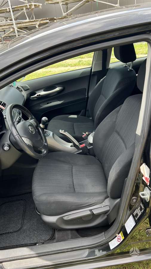 Toyota Auris, 1.6 l., hatchback
