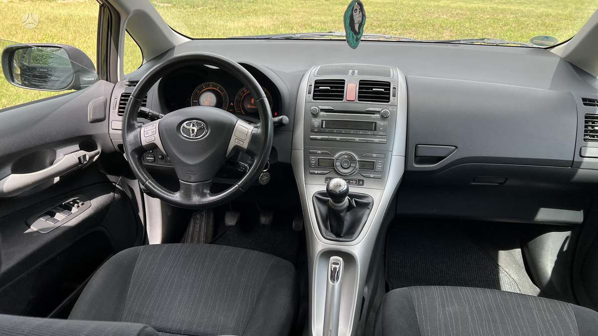 Toyota Auris, 1.6 l., hatchback