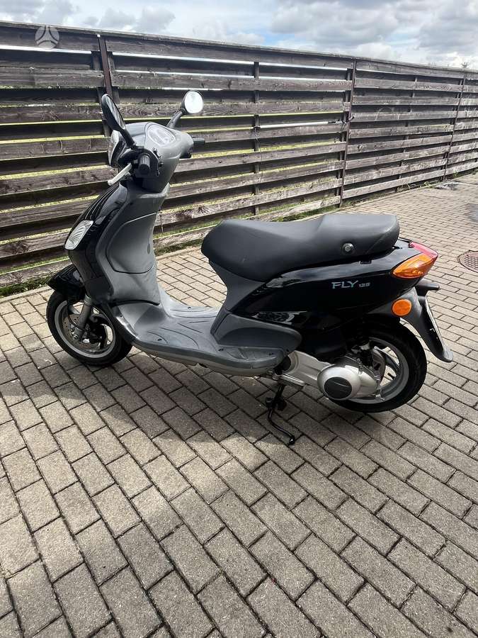 Piaggio Fly 125cc, scooters / mopeds