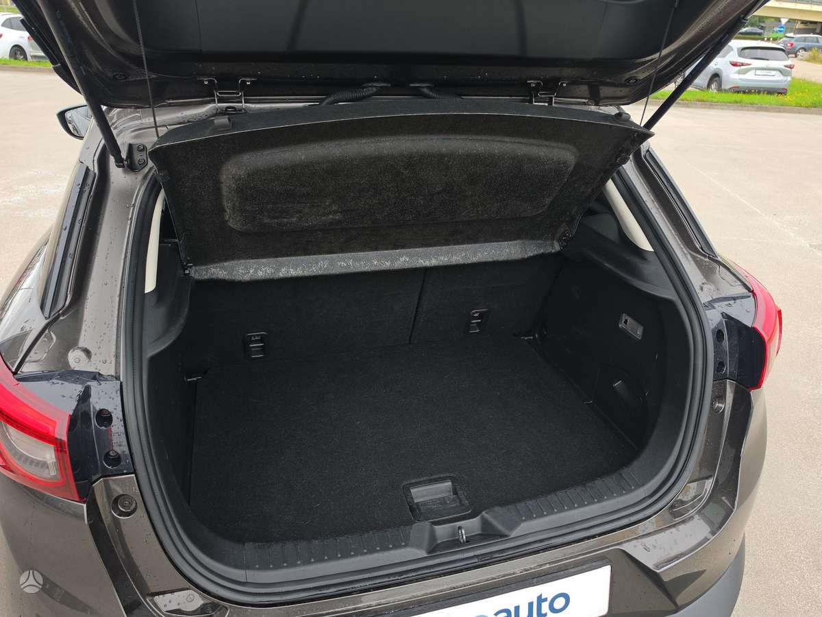 Mazda CX-3, 2.0 l., off-road / crossover