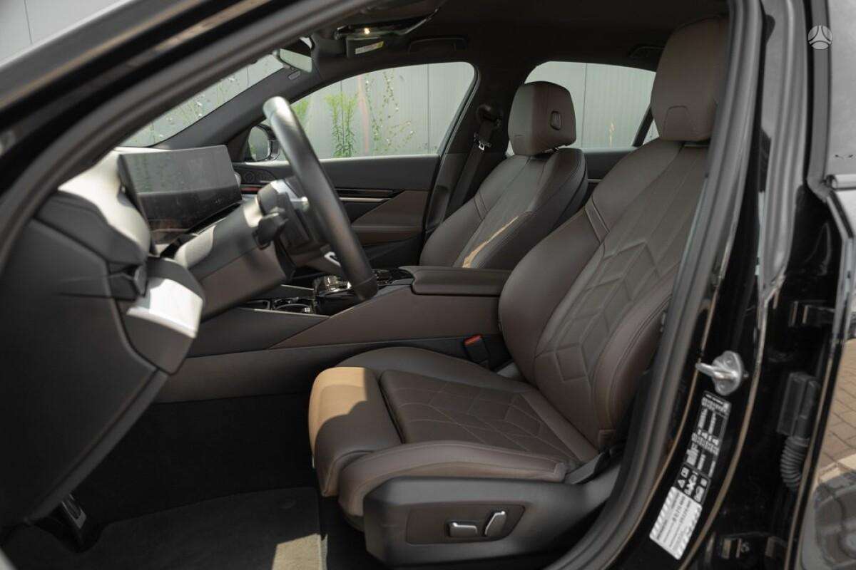 BMW 520, 2.0 l., Седан