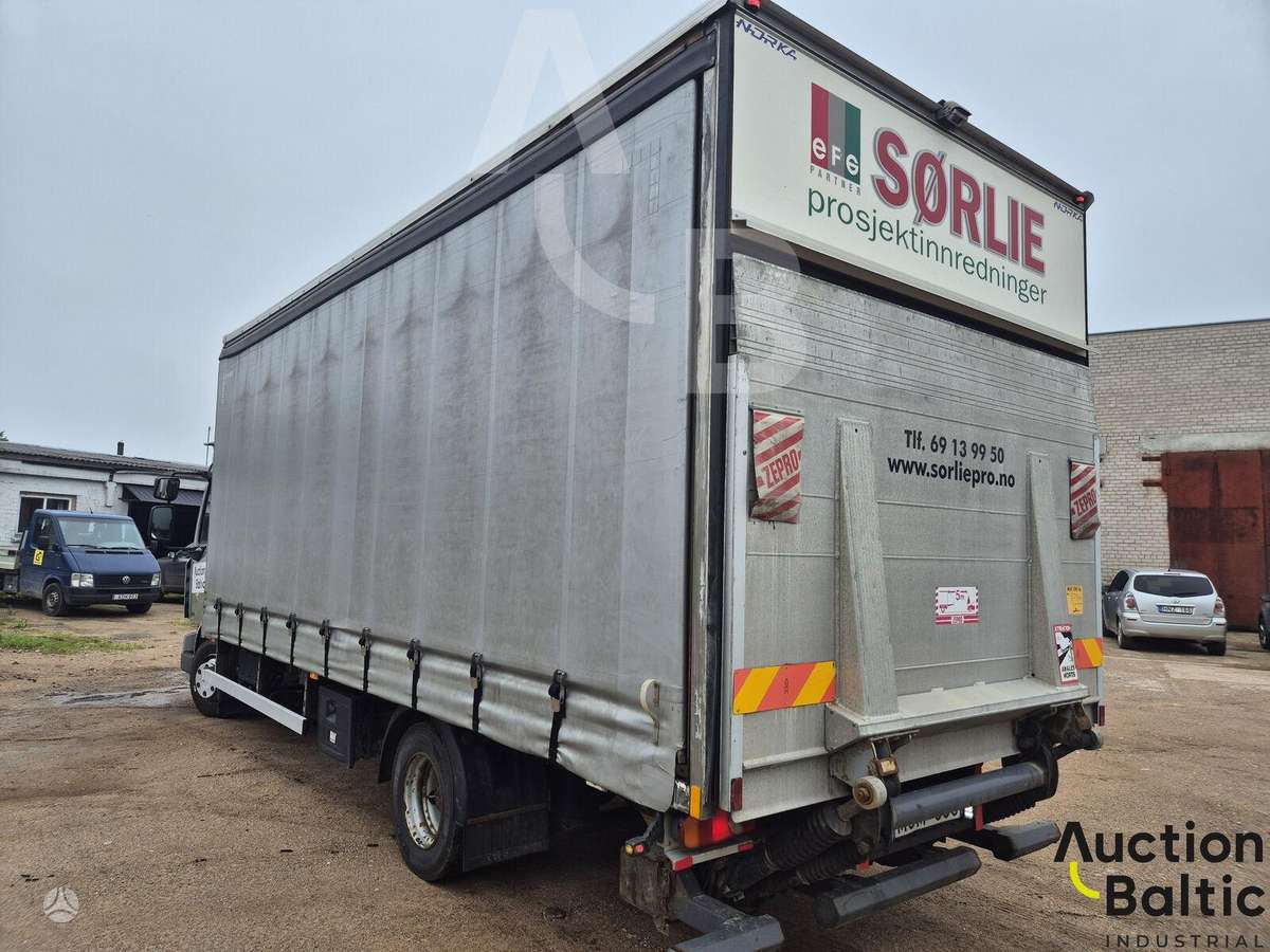 Renault Midlum, dropside with curtains