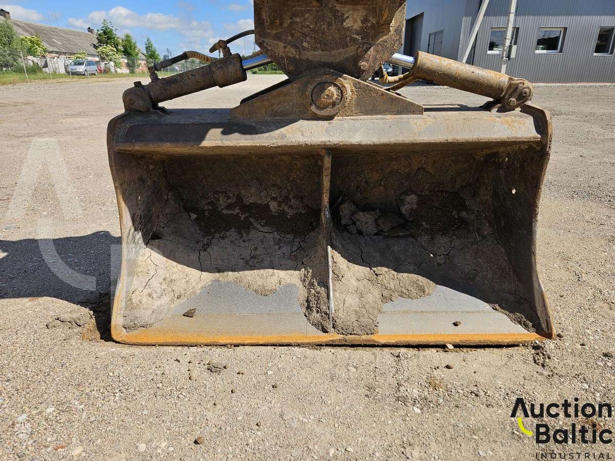 JCB JS 160 LC, ekskavatori